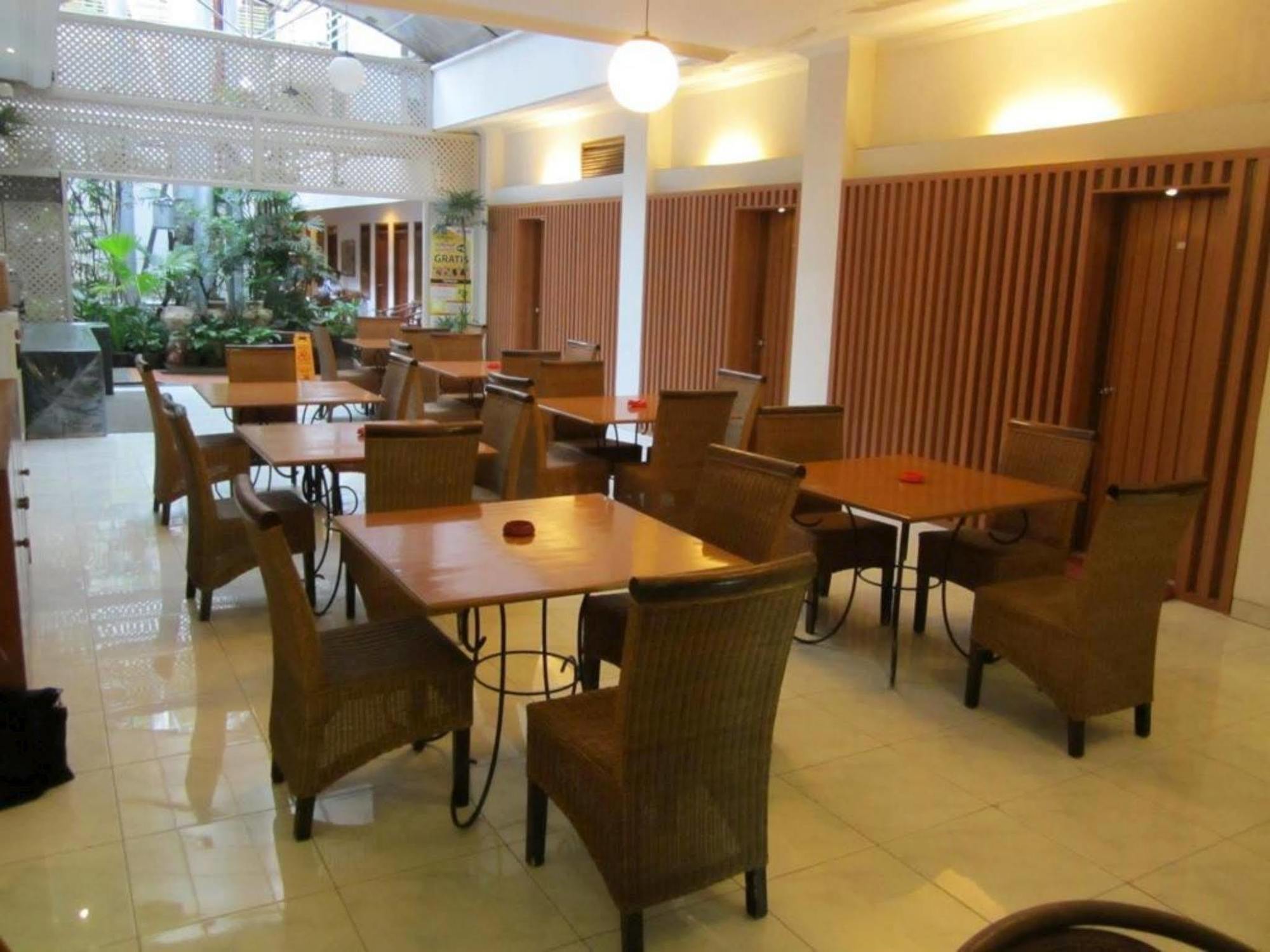 باندونج Hotel Progo المظهر الخارجي الصورة